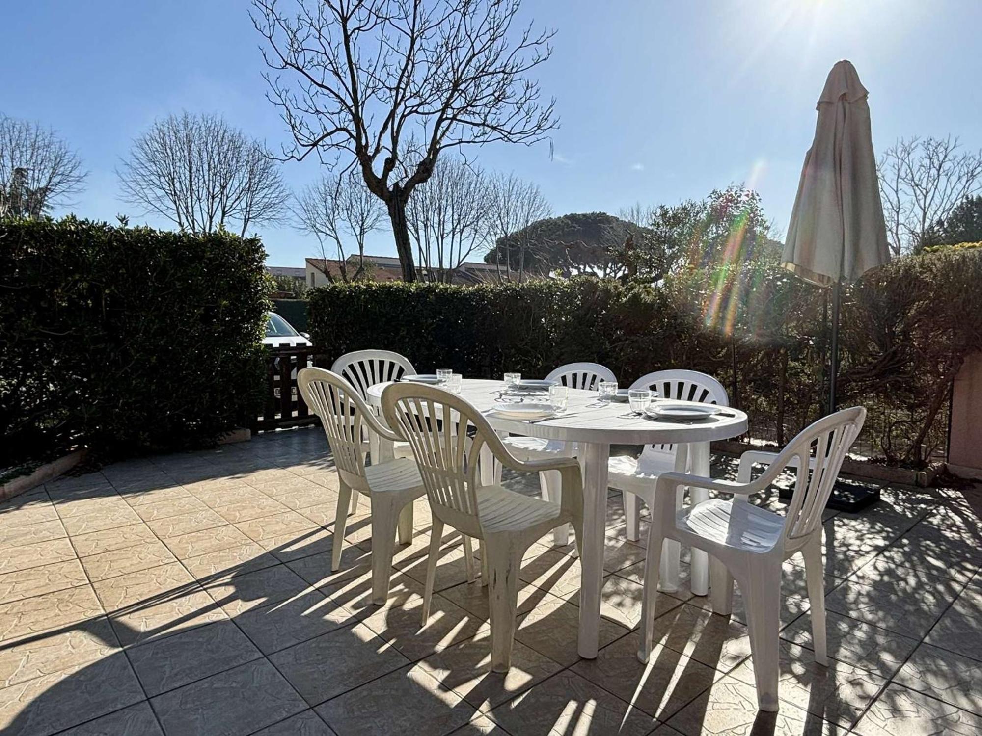 Maison 2 Pieces Avec Mezzanine, Piscine Et Parking Prives, 6 Couchages A 700M De La Plage - Argeles-Sur-Mer - Fr-1-225-74 Exterior foto
